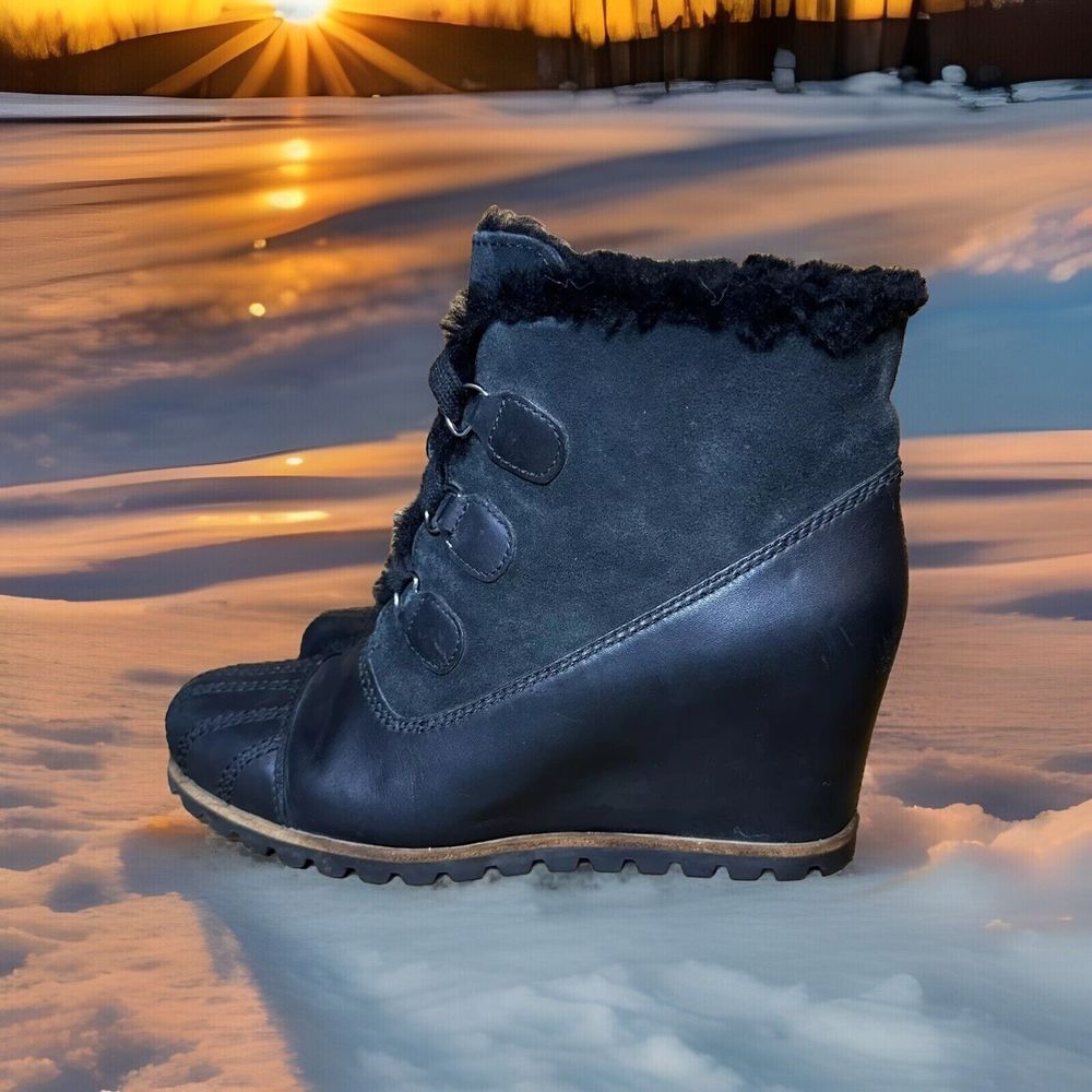 Women's Black Wedge Boots
